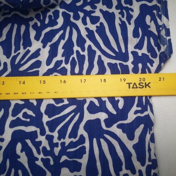 H&M Ladies Size Small Blue & White Pattern Made in India V-neck Blouse - Picture 9 of 10